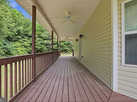 3rd image of 3546 Seymour Rd