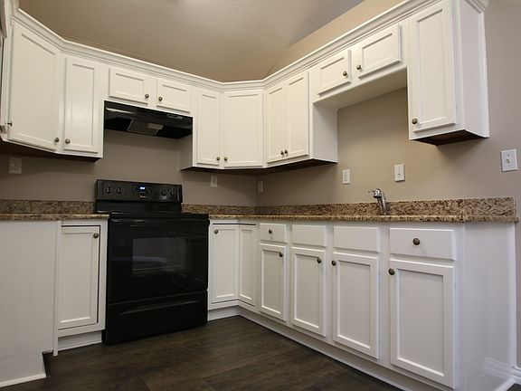 3rd image of 6812 Cuculu Dr