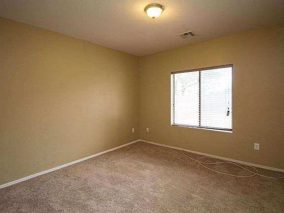 5th image of 1120 E Jahns Dr