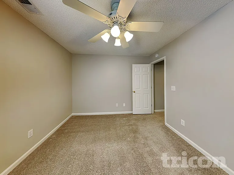 312 Buckthorne Dr — Photo 13