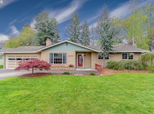 1570 NE Barberry Dr, Hillsboro, OR
