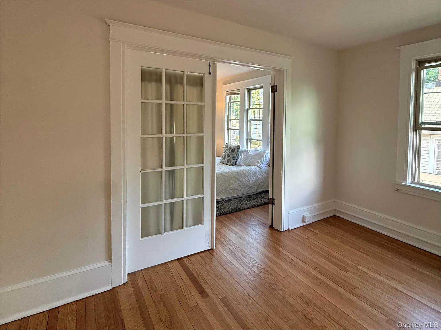 2 bed, 1.0 bath, 4462 sqft, $2,000 — Photo 2