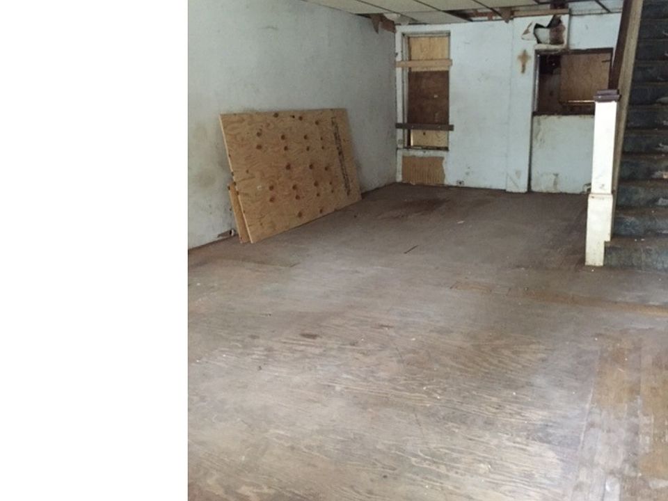 1st image of 1813 E Willard St