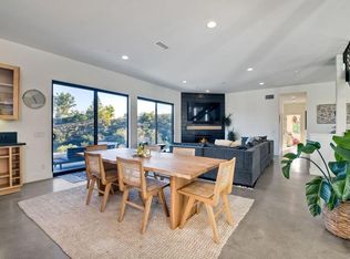 1886 Carriage Ln, Fallbrook, CA 92028