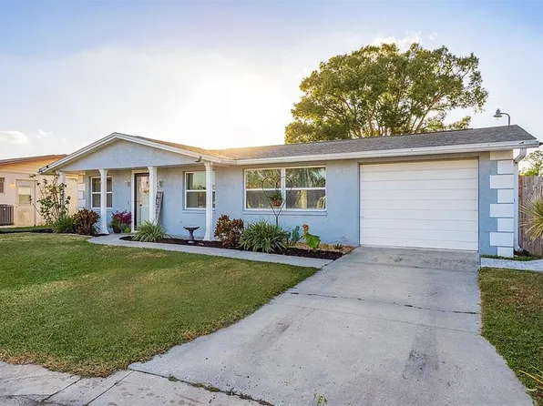 2713 Apia Pl, Holiday, FL 34691