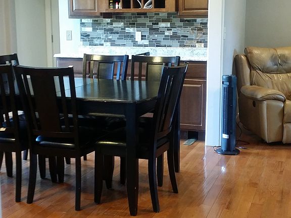 Lots of storage in kitchen