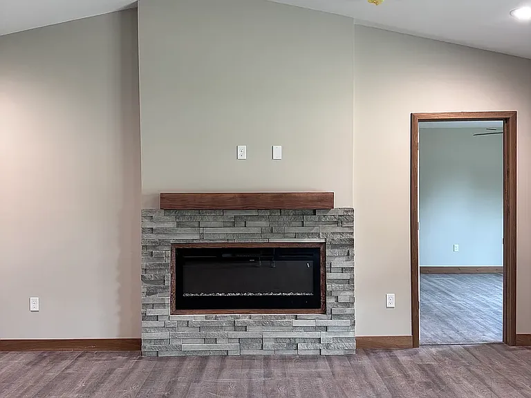 208 Lakeside Dr #208 — Photo 2