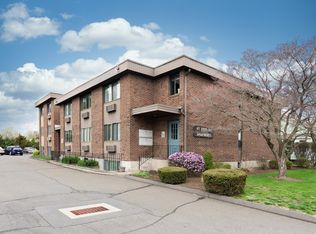 65 East St #6, Plainville, CT 06062