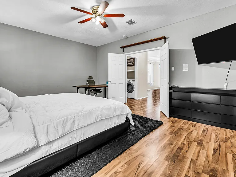 4709 Sleepy Ridge Cir — Photo 12