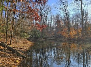 Collinwood Dr, Oak Hill, WV 25901