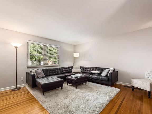 2nd image of 1775 Northwest Ct APT J