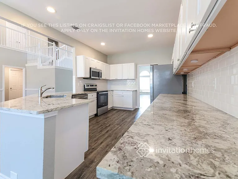 2121 London Dr — Photo 11
