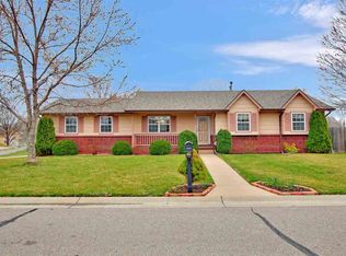 1922 S Smithmoor St, Wichita, KS 67207