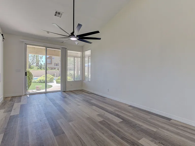 8437 Willowleaf Ct — Photo 22