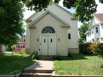 1st image of 237 Humboldt Ave N