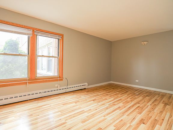 2nd image of 2123 W Farragut Ave APT 2K