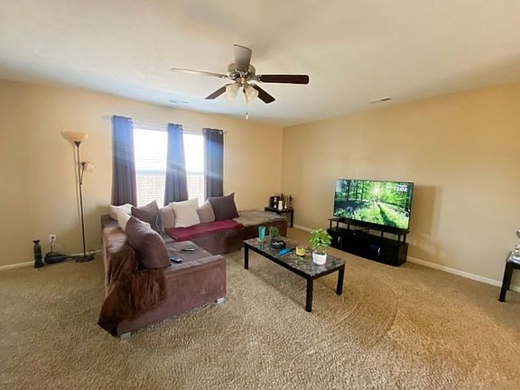 2nd image of 2607 Blueline Cir