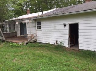 86 Gate St, Voluntown, CT 06384