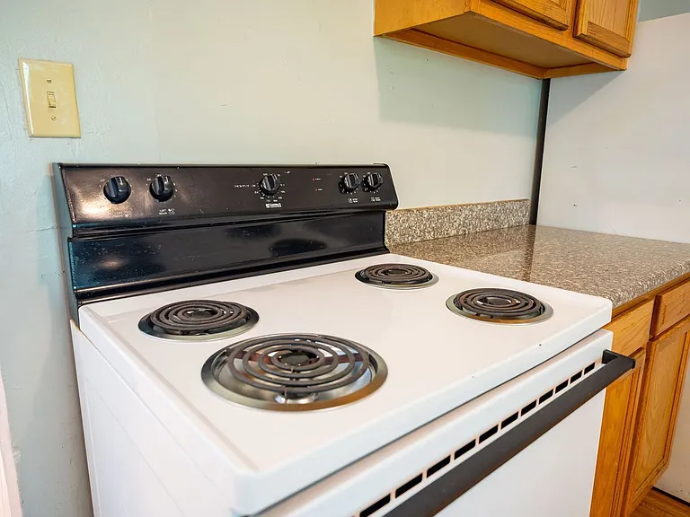 755 Wager St — Photo 15