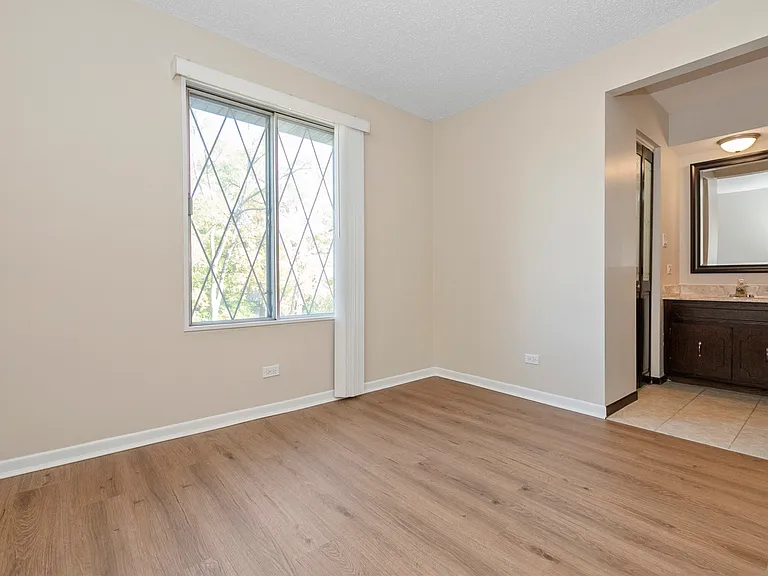 13616 Lamon Ave #411 — Photo 17