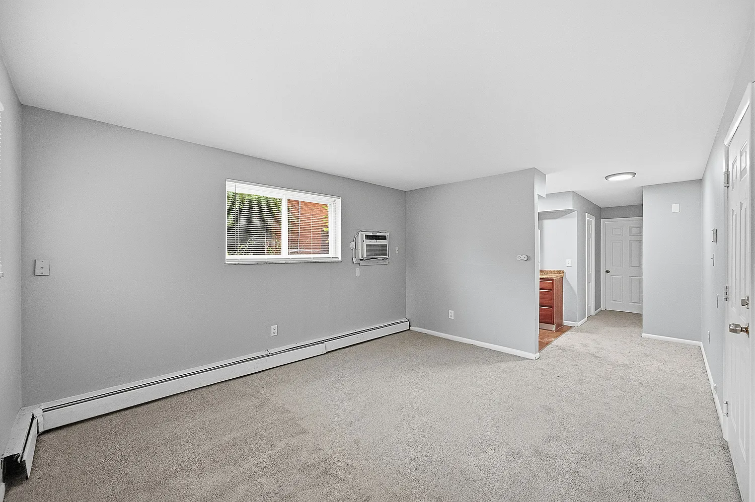 1 bed, 454 sqft, $950 — Photo 1