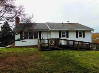 2295 Grandview Rd, Hanover, PA 17331