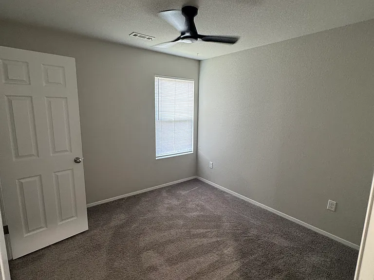 733 S Jaybird Ln — Photo 9