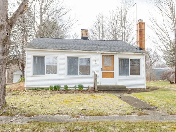 260 S Scott St, Morley, MI 49336