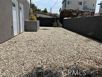 1143 Irolo St — Photo 16