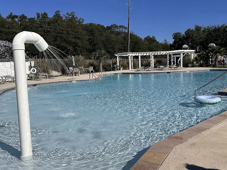 Beach Dr — Photo 11