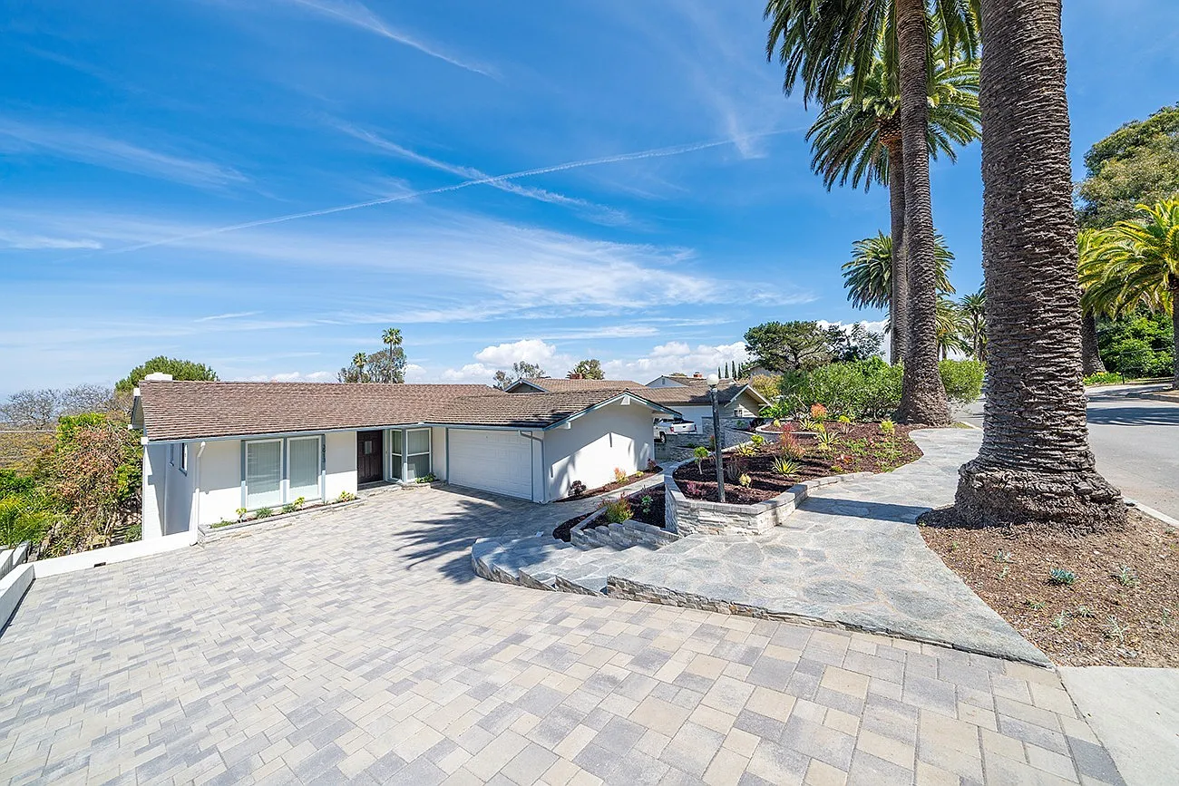Valmonte 5 bedroom Beauty — Photo 1
