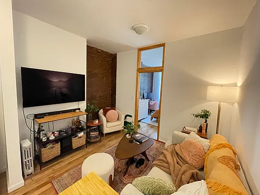 Rented by Best Apartments North Inc | media 17