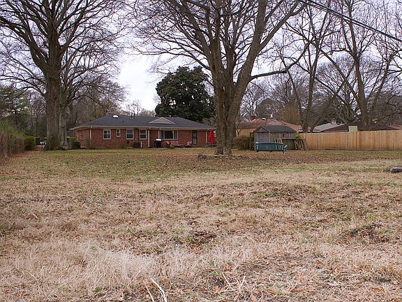 4th image of 4078 Hilldale Ave