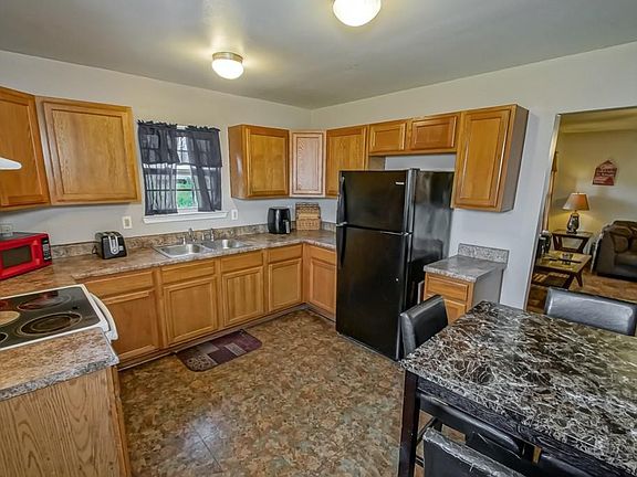 4th image of 2309 Mathis Ave
