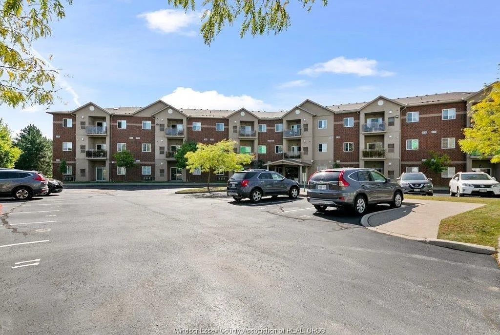 2 bed, 2.0 bath, $2,300 — Photo 2