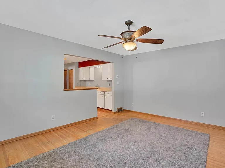 4849 5th St NE #4851 — Photo 2