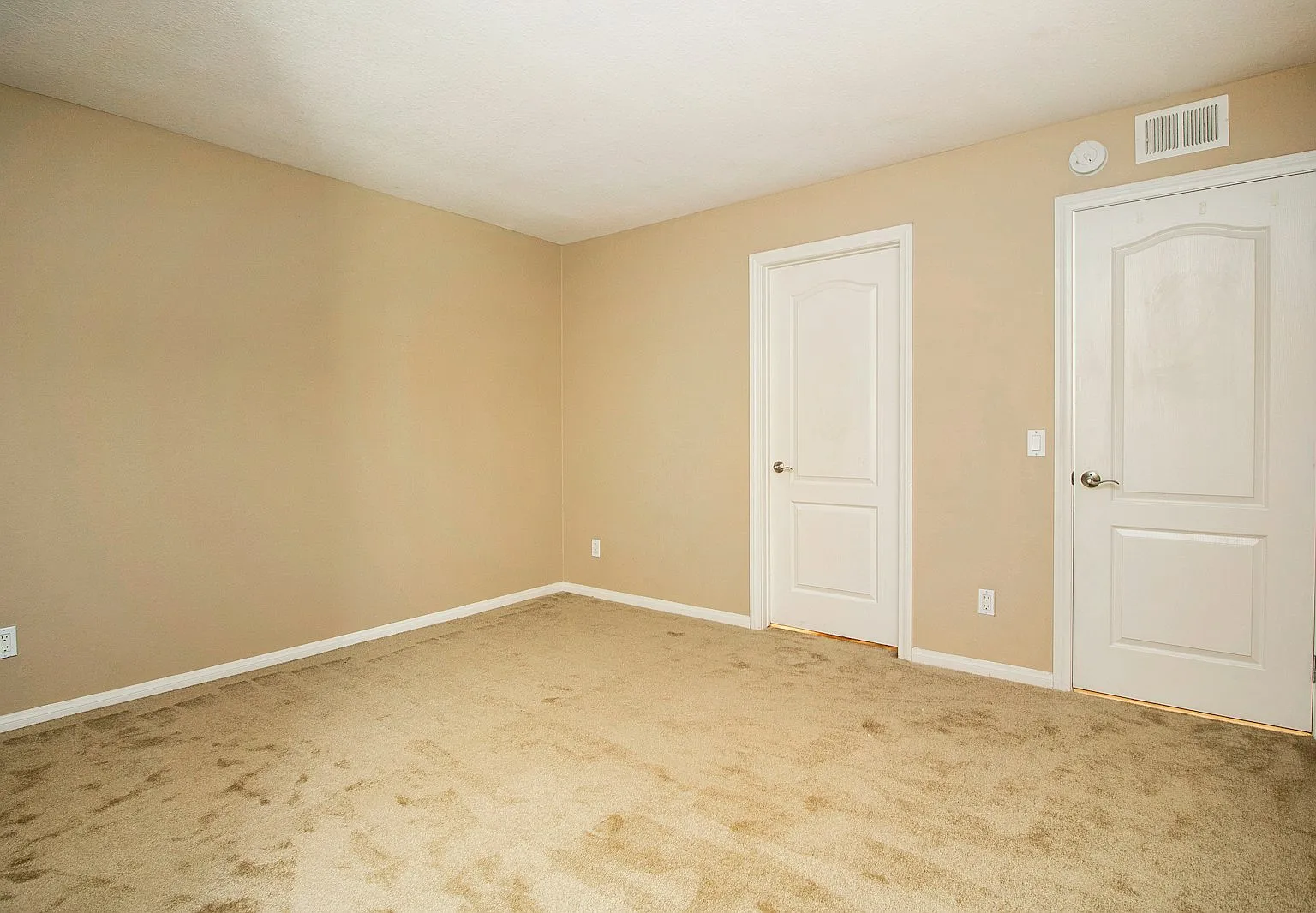 518 Calle Montecito, Unit Room A - Carport — Photo 3