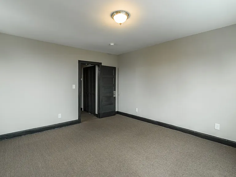 5700 N 20th Street — Photo 20