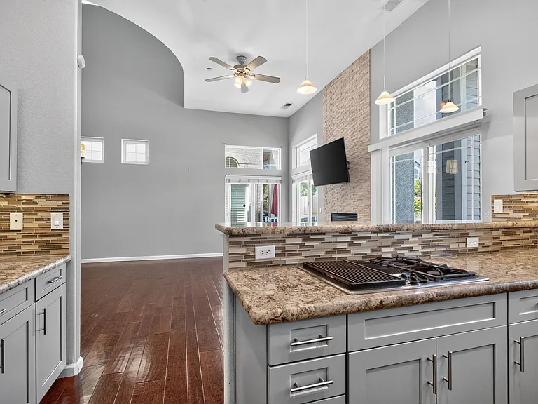 Kitchen. Cooktop stove.