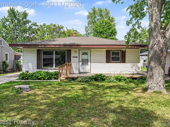 6736 Cloverton Dr, Waterford, MI 48329