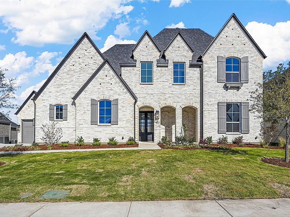 1st image of 834 Forest Creek Dr