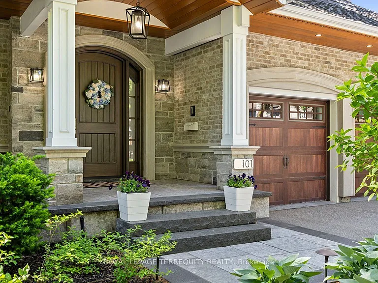 101 Chestnut Hills Pkwy — Photo 3