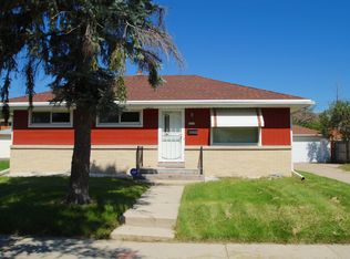 8804 W Winfield Ave, Milwaukee, WI 53225