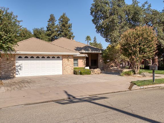 3rd image of 407 Crawford Rd