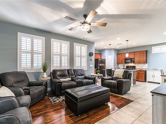 4th image of 10229 Mayflower Bay Ave