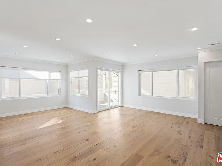 153 S Palm Dr #PENTHOUSE — Photo 33