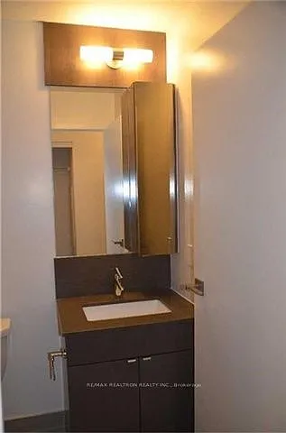 98 Lillian St #422 — Photo 13