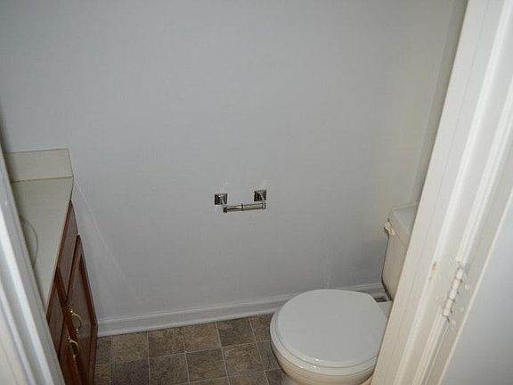4th image of 127 Ballygar St APT 1