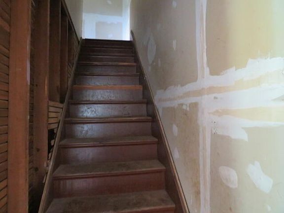 4th image of 393 Creamery Rd