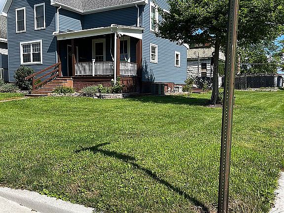 4th image of 115 E Ellsworth St